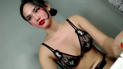 Snapshot of forget_me_not69 chatting on December 5, 1:53 am KHATRINA STACIE MARIE online show from December 5, 1:53 am