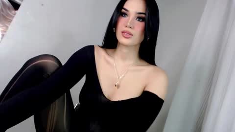 Snapshot of forget_me_not69 chatting on October 6, 10:21 pm KHATRINA STACIE MARIE online show from October 6, 10:21 pm