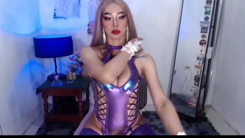 foxy_goddess online show from December 4, 5:39 pm