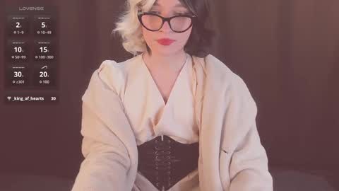 Snapshot of foxy_jpg chatting on February 28, 9:33 pm Sue online show from February 28, 9:33 pm