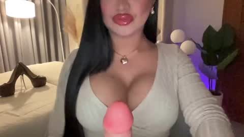 Snapshot of foxyluscious chatting on December 24, 3:16 am Ms Celeste Anne online show from December 24, 3:16 am