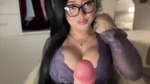 Snapshot of foxyluscious chatting on September 25, 7:04 am Ms Celeste Anne online show from September 25, 7:04 am