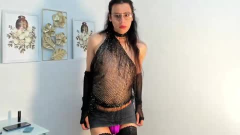 Snapshot of fran_dess chatting on February 12, 10:49 pm FRAN DESS online show from February 12, 10:49 pm