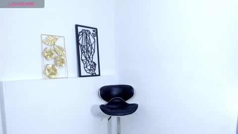 Snapshot of fran_dess chatting on February 25, 8:41 pm FRAN DESS online show from February 25, 8:41 pm