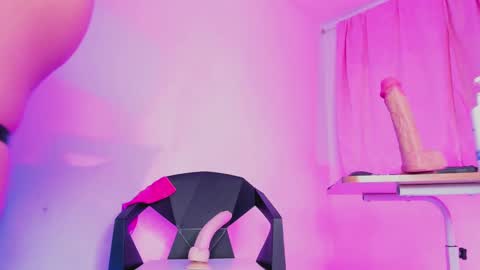 Snapshot of francescasuzett_ chatting on September 20, 7:41 pm francesca online show from September 20, 7:41 pm