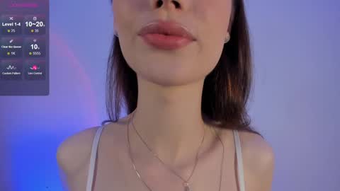 Snapshot of frankie_reese chatting on December 2, 1:19 pm Frankie online show from December 2, 1:19 pm