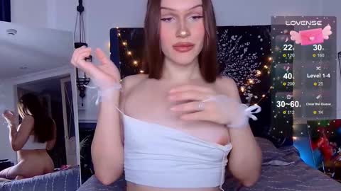Snapshot of franzeva chatting on October 9, 6:37 am I am franzeva online show from October 9, 6:37 am