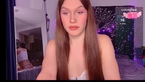 Snapshot of franzeva chatting on October 17, 6:17 am I am franzeva online show from October 17, 6:17 am
