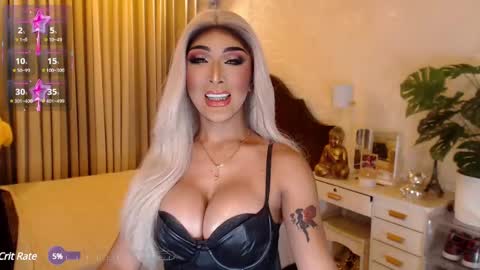 Snapshot of freakymariaxxxx chatting on February 16, 12:43 am Maria online show from February 16, 12:43 am