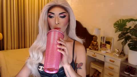 Snapshot of freakymariaxxxx chatting on February 17, 11:20 pm Maria online show from February 17, 11:20 pm
