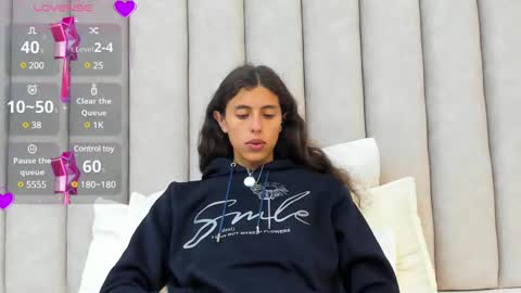 Snapshot of freyamoller chatting on February 25, 7:03 pm FREYA online show from February 25, 7:03 pm