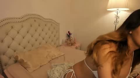 Snapshot of fuckalicious_ella chatting on January 5, 4:38 pm ella online show from January 5, 4:38 pm