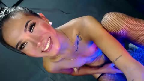 Snapshot of fuckerjenny8 chatting on October 4, 6:25 am sweetyJENNY online show from October 4, 6:25 am