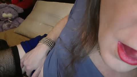 Snapshot of funtimetgirl chatting on December 14, 10:02 am Jessie Love online show from December 14, 10:02 am