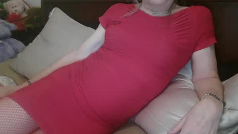 Snapshot of funtimetgirl chatting on January 19, 9:44 am Jessie Love online show from January 19, 9:44 am