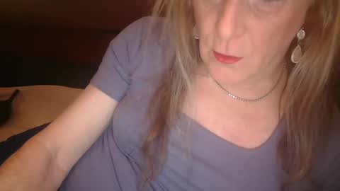 Snapshot of funtimetgirl chatting on March 1, 10:55 am Jessie Love online show from March 1, 10:55 am
