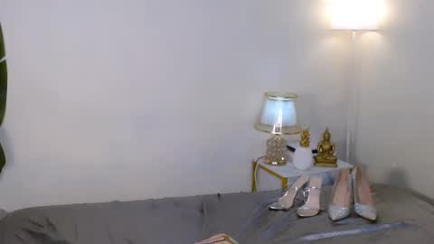 gabriela_deluxe online show from November 29, 7:38 pm