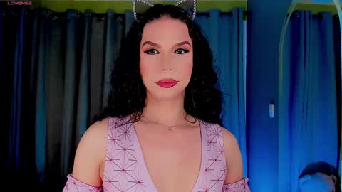 Snapshot of gatitavenecis1 chatting on January 8, 11:10 am Vnecis Marn online show from January 8, 11:10 am