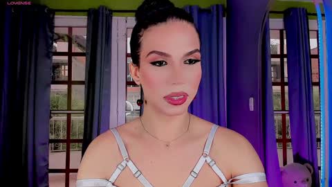 Snapshot of gatitavenecis1 chatting on January 9, 12:09 pm Vnecis Marn online show from January 9, 12:09 pm