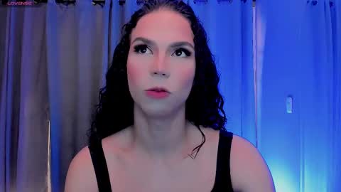 Snapshot of gatitavenecis1 chatting on February 26, 7:16 pm Vnecis Marn online show from February 26, 7:16 pm