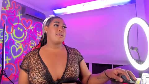 Snapshot of geanna_rose chatting on January 17, 4:39 am geanna_rose online show from January 17, 4:39 am