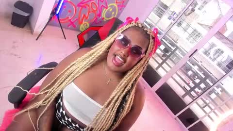 Snapshot of geanna_rose chatting on September 17, 4:45 pm geanna_rose online show from September 17, 4:45 pm