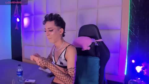 Snapshot of georginacute_ chatting on March 11, 12:50 pm Georgina online show from March 11, 12:50 pm