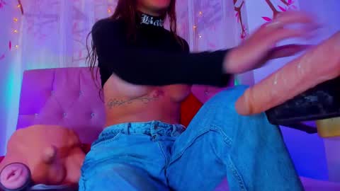 Snapshot of geraldinesuaan chatting on February 13, 10:12 am geraldinesuaan online show from February 13, 10:12 am