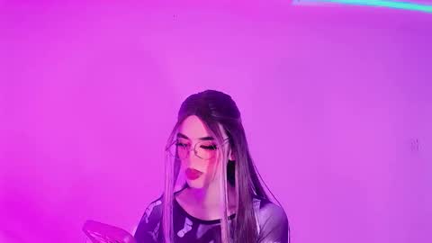 ggigix online show from November 18, 7:08 am