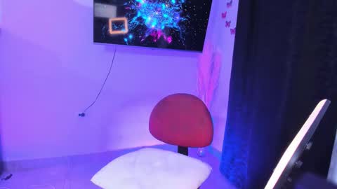 gio_gray online show from December 1, 9:45 am