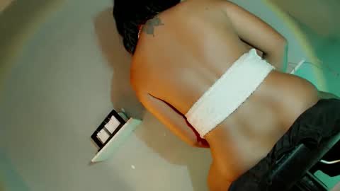 Snapshot of girl_in_black chatting on September 8, 9:24 pm Nikka Gadavida online show from September 8, 9:24 pm