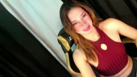 Snapshot of girlcock_8 chatting on December 8, 5:44 pm highskoolfucker online show from December 8, 5:44 pm