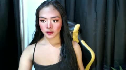 Snapshot of girlcock_dominantfucker chatting on December 9, 11:26 am queen ronna online show from December 9, 11:26 am