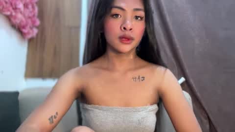 queen ronna online show from October 26, 8:10 am