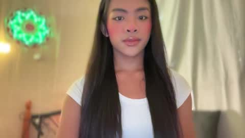 queen ronna online show from November 25, 1:29 am