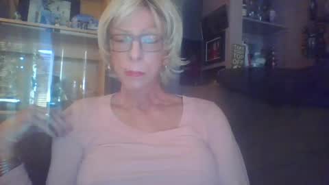 Girlinrock online show from May 17, 12:43 am