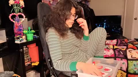 glaceon9 online show from February 2, 4:48 am
