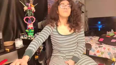 glaceon9 online show from February 10, 11:04 am
