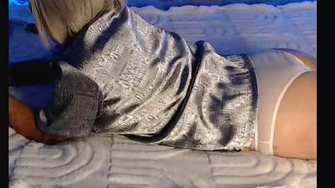 Pauline online show from January 2, 10:33 pm