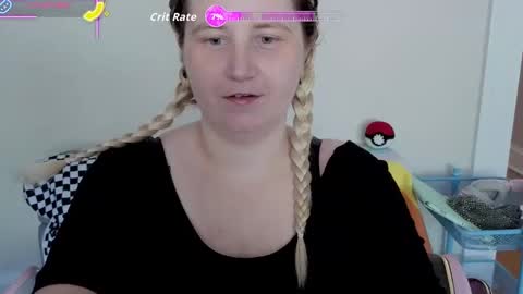 Snapshot of glitchwitch chatting on September 18, 3:39 pm Glitch online show from September 18, 3:39 pm