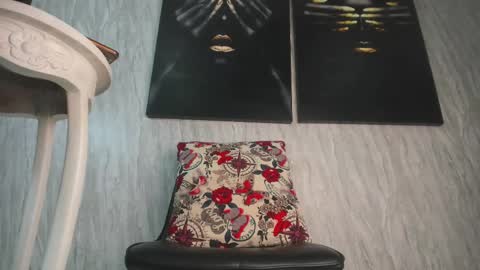 Snapshot of goddes_valery chatting on March 6, 1:53 pm Valery online show from March 6, 1:53 pm