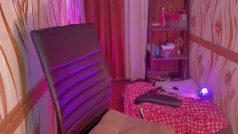 Snapshot of goddessbarbiecum4u chatting on February 6, 4:21 am Barbie Brown online show from February 6, 4:21 am