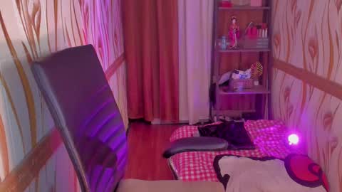 Snapshot of goddessbarbiecum4u chatting on February 8, 4:14 am Barbie Brown online show from February 8, 4:14 am