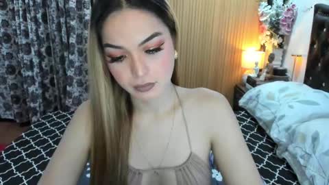 Snapshot of goddessofangel chatting on March 7, 2:43 am angel online show from March 7, 2:43 am
