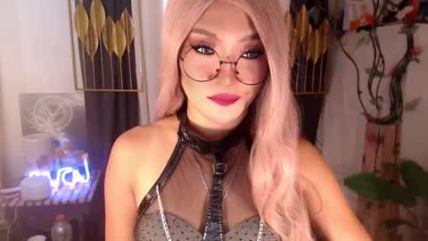 Snapshot of goddessquinnie chatting on January 12, 1:53 am quinnie online show from January 12, 1:53 am