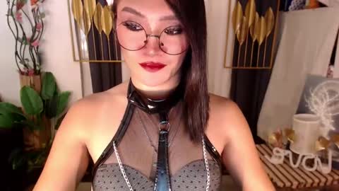 Snapshot of goddessquinnie chatting on February 7, 12:42 am quinnie online show from February 7, 12:42 am