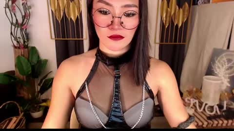 Snapshot of goddessquinnie chatting on February 11, 1:31 am quinnie online show from February 11, 1:31 am