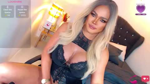 Snapshot of goddesss_hera chatting on October 2, 4:07 pm Miss Anna online show from October 2, 4:07 pm