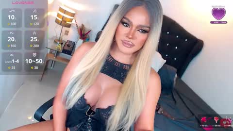 Snapshot of goddesss_hera chatting on October 18, 9:51 pm Miss Anna online show from October 18, 9:51 pm