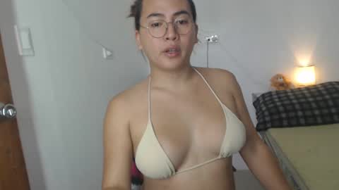 bella online show from January 22, 1:31 am